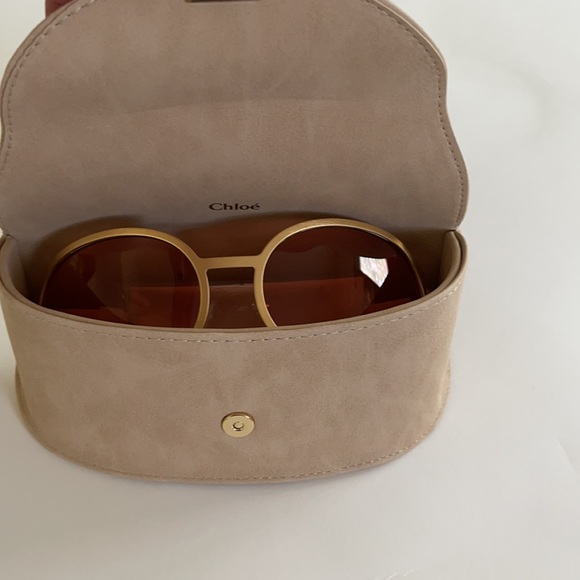 CHLOÉ Oval Gold Frame Sunglasses NWT - Picture 13 of 14